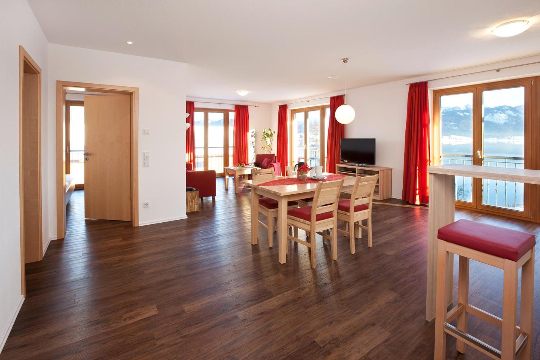 Seehotel Und Appartements Schnoeller 리덴 외부 사진